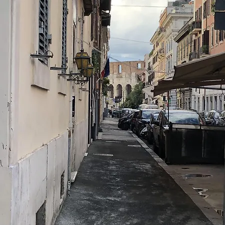 Residenza Giulia Al Colosseo 3*