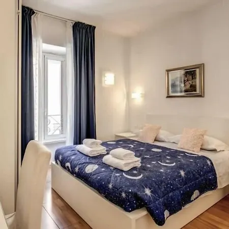 Penzion Residenza Giulia Al Colosseo Řím