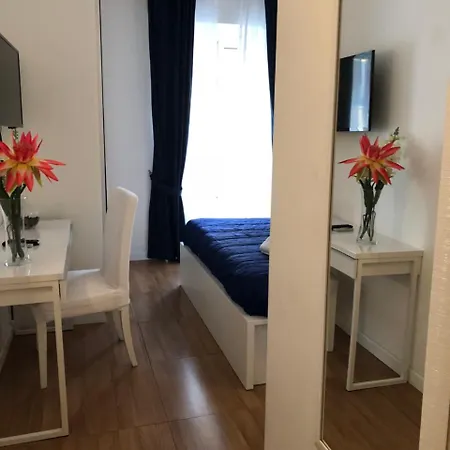 Affittacamere Residenza Giulia Al Colosseo 3*